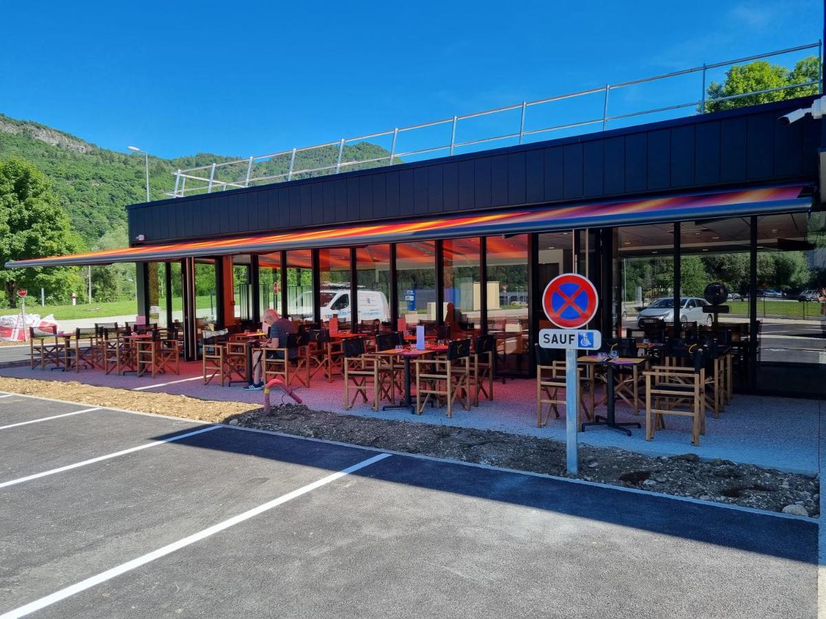 Hotel Restaurant Akena Molinges - La Brocatelle แซ็ง-คล็อด ภายนอก รูปภาพ
