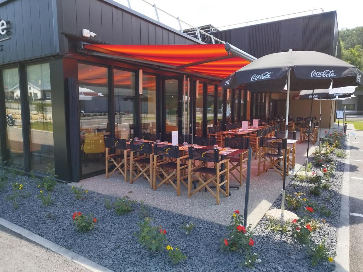 Hotel Restaurant Akena Molinges - La Brocatelle แซ็ง-คล็อด ภายนอก รูปภาพ