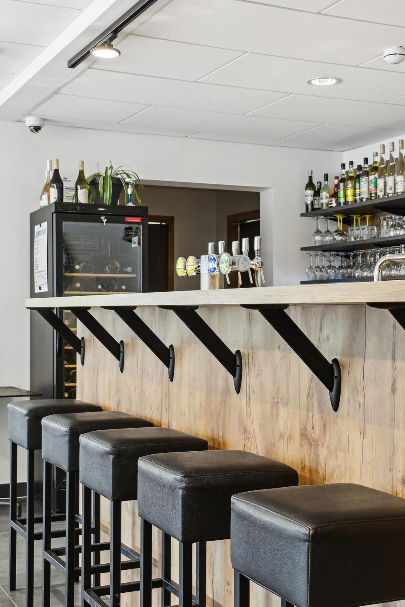 Hotel Restaurant Akena Molinges - La Brocatelle แซ็ง-คล็อด ภายนอก รูปภาพ