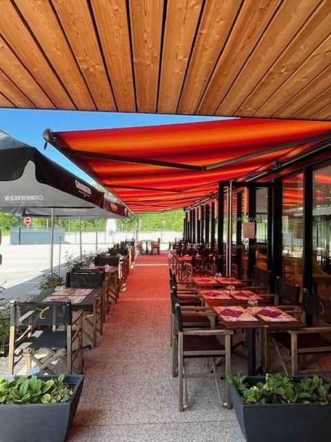 Hotel Restaurant Akena Molinges - La Brocatelle แซ็ง-คล็อด ภายนอก รูปภาพ