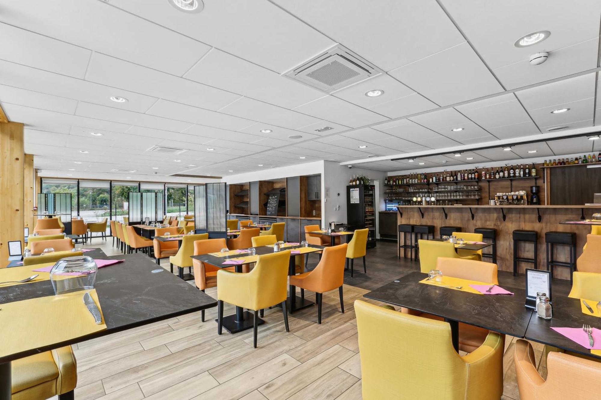 Hotel Restaurant Akena Molinges - La Brocatelle แซ็ง-คล็อด ภายนอก รูปภาพ