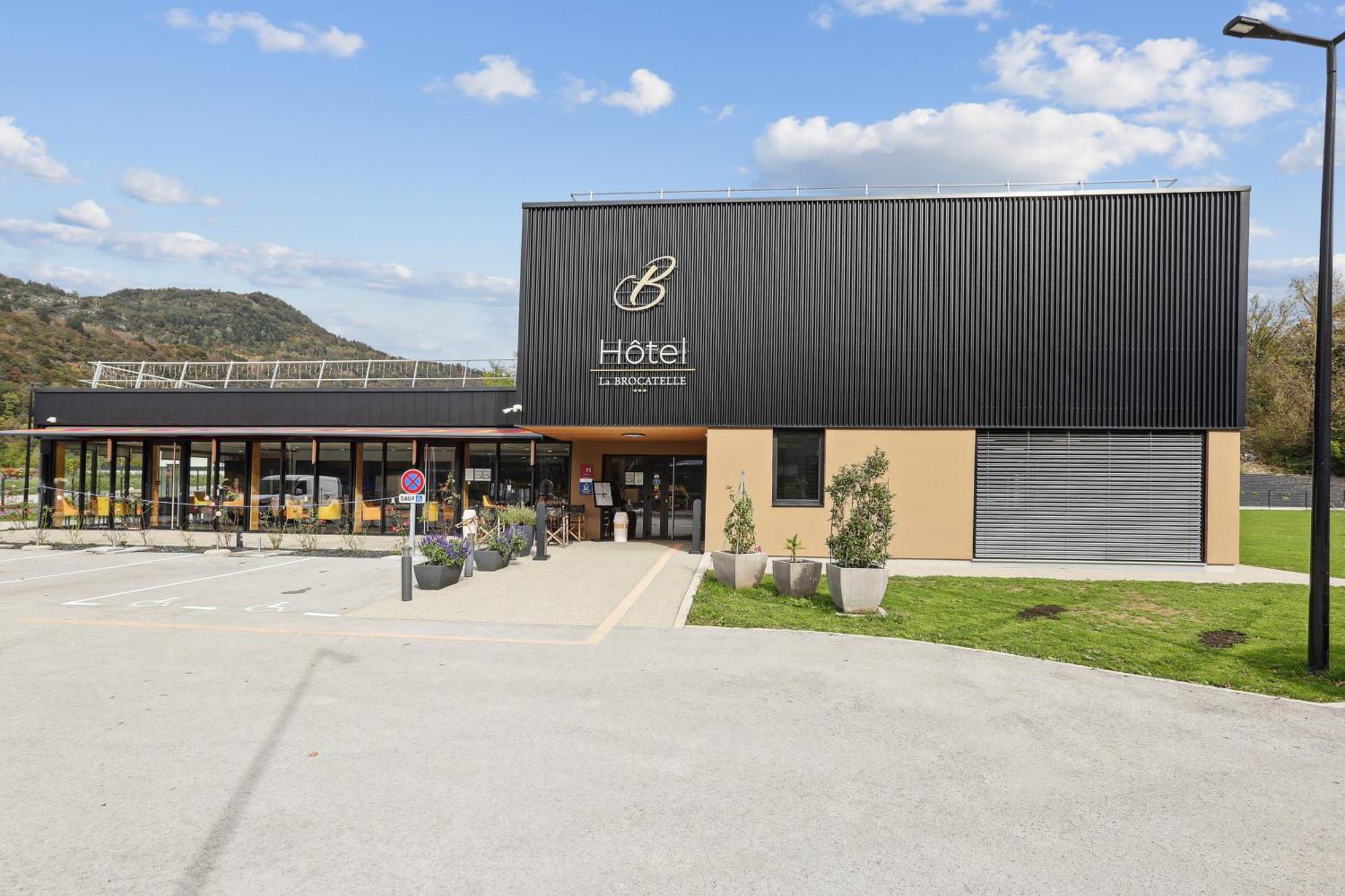 Hotel Restaurant Akena Molinges - La Brocatelle แซ็ง-คล็อด ภายนอก รูปภาพ